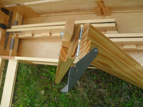 Every piece needed to make the final form is included in the box.