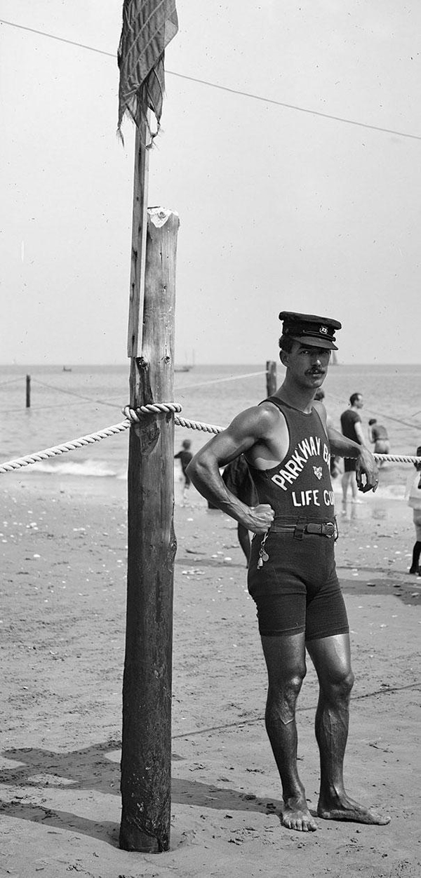 26.) What lifeguards used to look like in the 1920s.