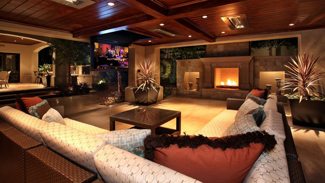 It would be impossible to have a bad evening in a comfy room like this.