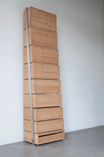 1. Collapsable shelf-stairs.