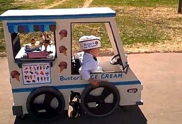13.) This costume a dad made for his son in a wheelchair.