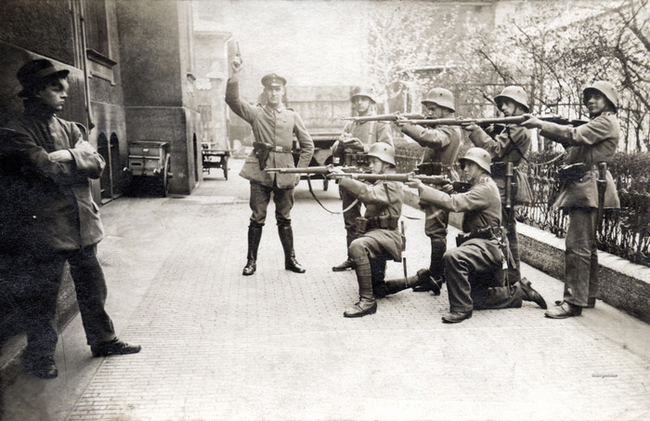 Young German communist being executed in 1919.
