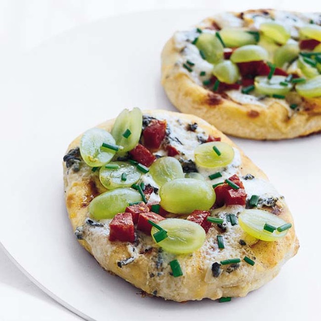 Grilled Grape and Soppressata Pizza