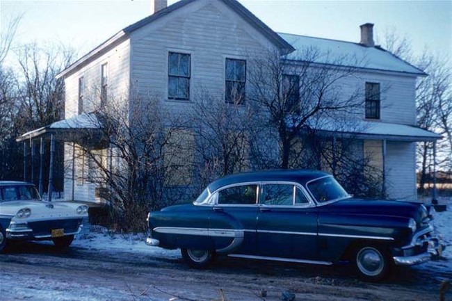 In 1940, Gein's father passed away due to heart failure caused by his alcoholism. With the family breadwinner dead, Gein and Henry went to work as handymen around town to make ends meet.