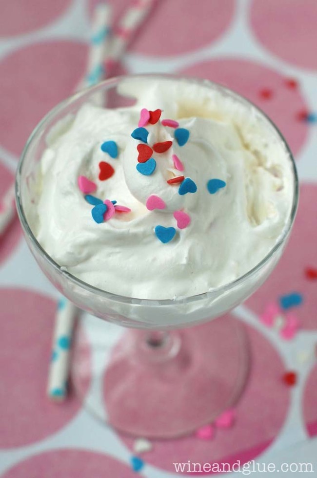 You only need two ingredients to make this cake mix whipped cream.