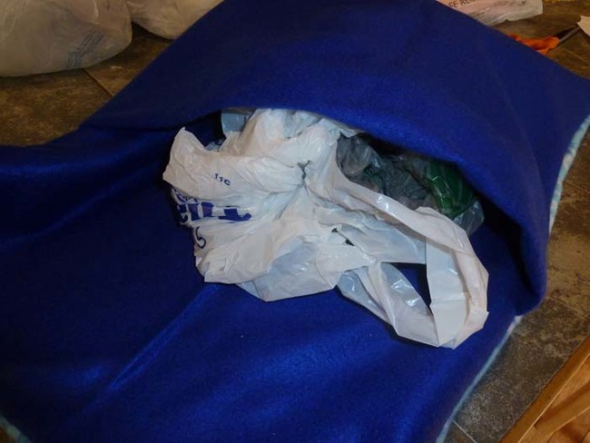 You can also make a washable pet bed using this same concept.