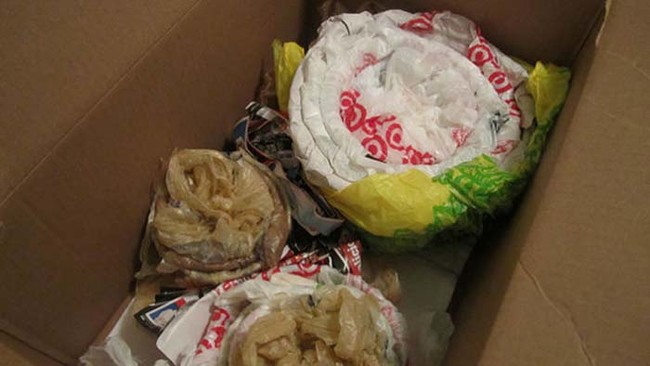 When shipping a package, use plastic bags to wrap up fragile items.