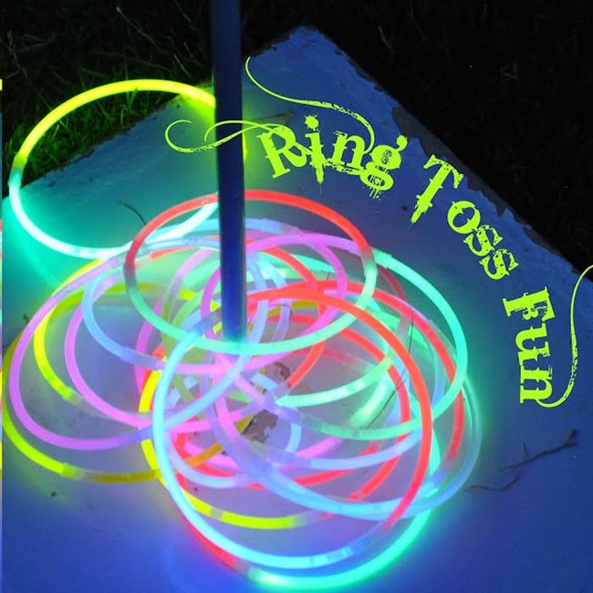 Play a fun game of glow-in-the-dark ring toss with glow stick necklaces. 