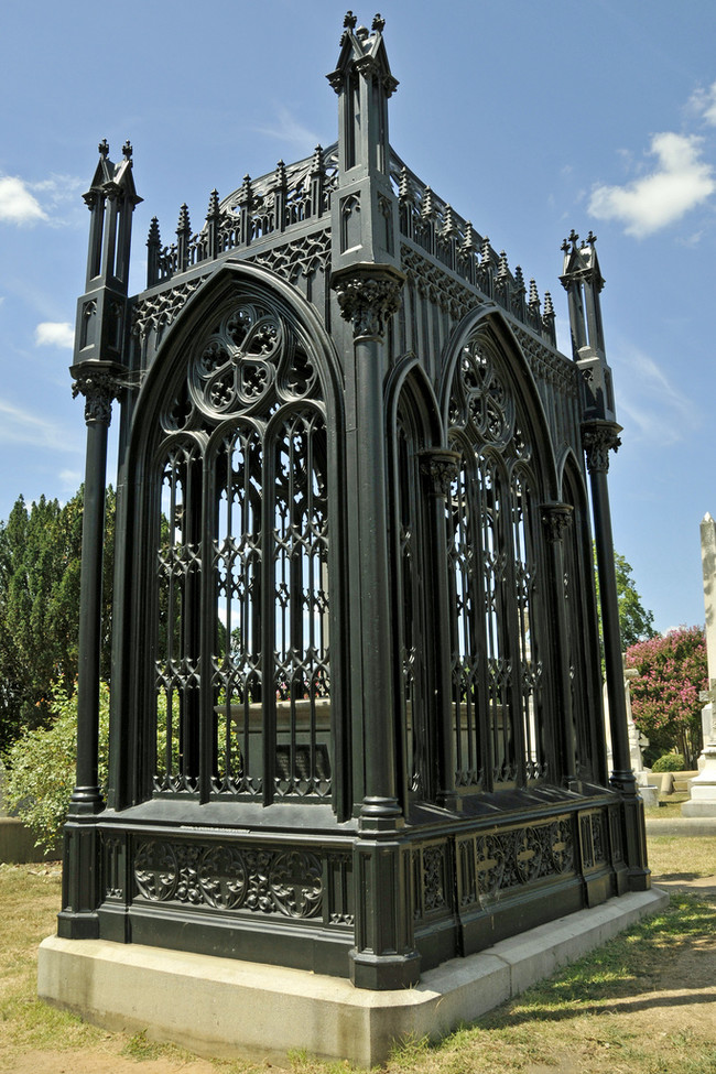 Cages were built around graves in Victorian times.