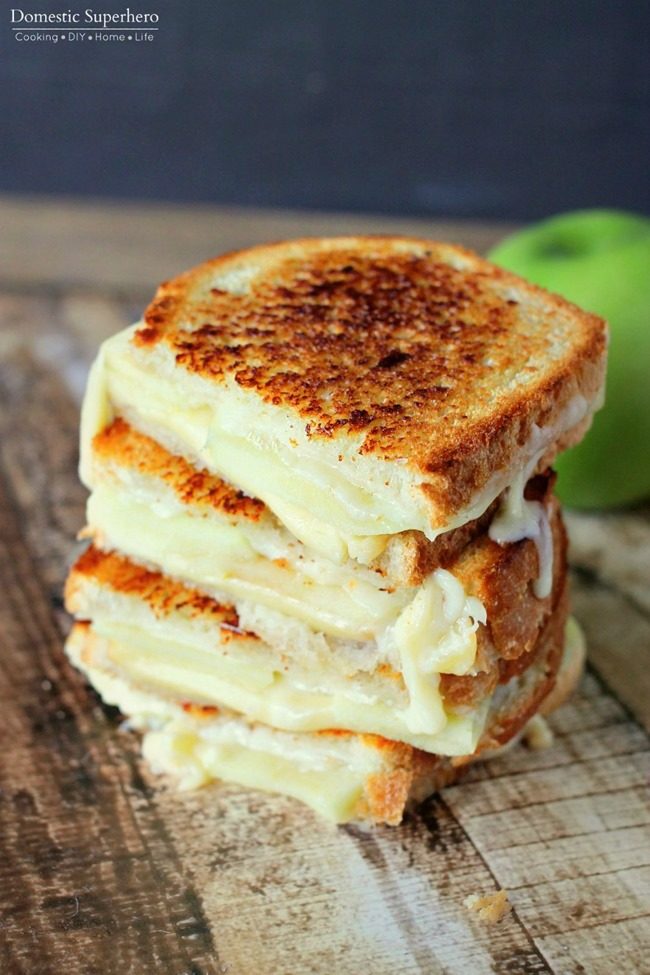 Apple and gouda grilled cheese is basically lunch and dessert in one.