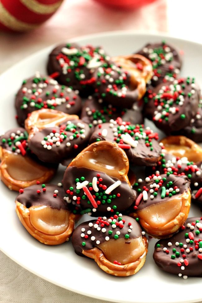 Satisfy your salty and sweet cravings with these easy chocolate caramel pretzel bites. 