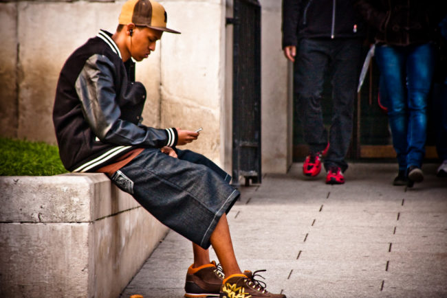 If your teen uses these apps, they may not know how to protect themselves. Talk to your them about the associated dangers, and tell them to never disclose too much information about themselves or meet up with someone who they don't really know in a secluded place.