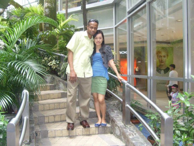 Despite his wife&rsquo;s pleadings to take the child to another room to calm him down, Hunt refused and began carrying around him by his ankles.