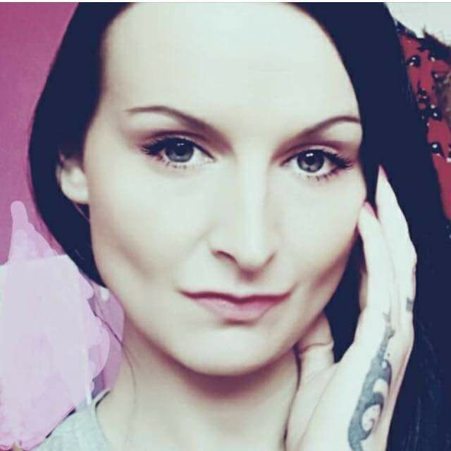 After leaving her husband Robert, Prudham was raising her children on her own while also feeling the urge to add another newborn to the mix.