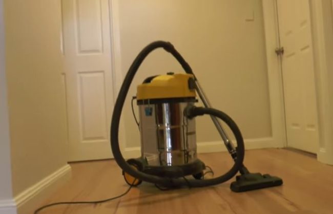 That's when the radio host told Amanda to look at a TV screen in the studio.She saw a vacuum cleaner inside her home, which meant she'd have professionals cleaning her house for the next six months.