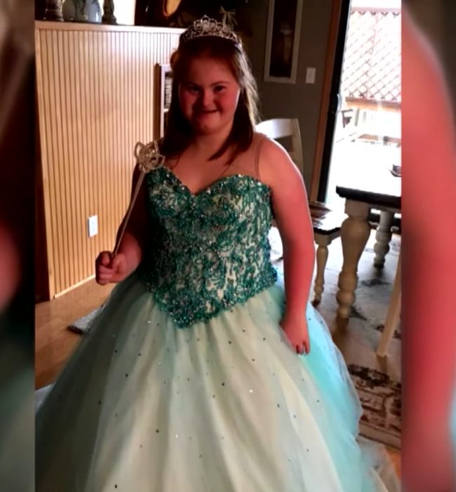 The Grodes were able to offer this adorable teen the gift of free jewelry, a garter, and even a scepter and crown. She truly did look like a princess!