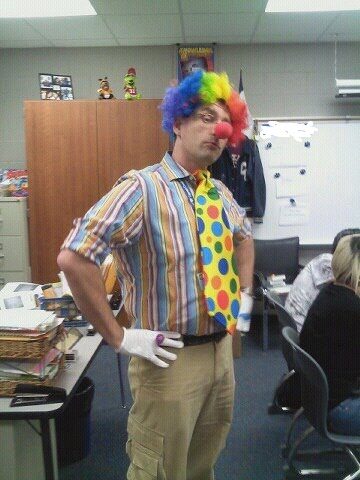 When a student confessed his fear of clowns and gays having the right to marry, this teacher fought off the bigotry by bringing one of that kid's fears to school. That's what you get, buddy.