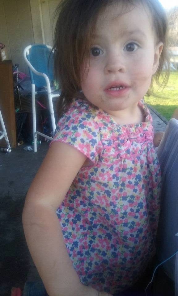 Multiple pictures of small children covered in dirt have recently surfaced online, making others suspect that they aren't receiving proper care from their parents.