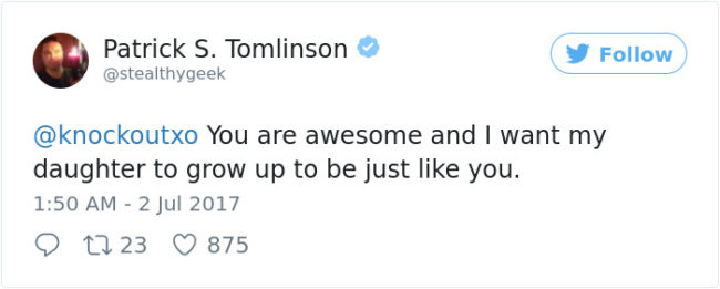 When her tweets went viral, many called her a hero for sticking up for herself despite the danger. 