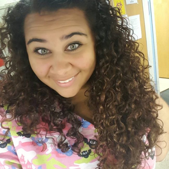 As Raelin's contractions got closer together, she knew she had to start pushing."I called 911 because I was so scared," she wrote. "They couldn't understand me between the screams with contractions."