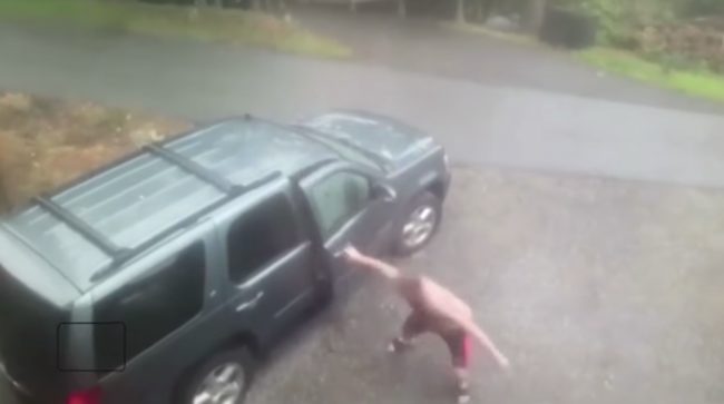 But when Gonzalez went to face the criminals head on, what he saw when he opened the door sent him running in the opposite direction.