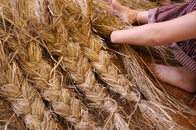 Then the rice straw is braided and set into mats to create different textures for each animal.