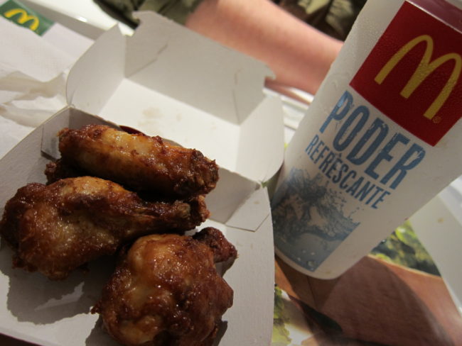 We may have discovered the real reason McDonald&rsquo;s wings are only a limited edition item. In 2000, a Virginia woman was getting ready to dig into her box of wings when she unveiled a fully-breaded chicken head. Oops!