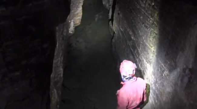 They found a passageway reaching at least 660 feet underneath Montréal, which is believed to have been formed thousands of years ago when the pressure from receding glaciers created fissures in the ground below.