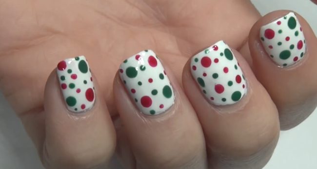 Or just go with these fun red and green dotted nails.