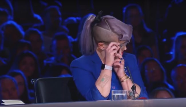 Pilon is a great singer, and the emotion behind the song immediately affected everyone in the room. The audience members began to cry, and the judges, particularly Kelly Osbourne, were wiping away tears.