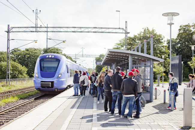 If forced to drive to work, try and carpool with a friend or two. Studies have shown that driving alone, left to your own thoughts and worries, can increase stress levels and overall anxiety. Nearly 80 percent of Americans make the journey to work by themselves, which could open many up to health risks.