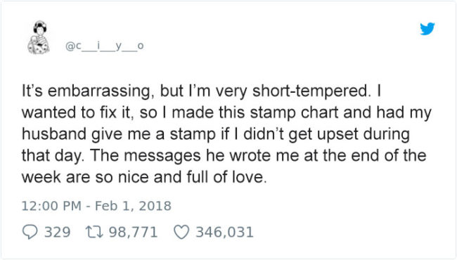 On her charts, the woman found sweet, heartfelt messages written at the end of each week to keep her motivated. She was so touched by her husband's thoughtfulness that she decided to share his messages with the world, which quickly went viral in Japan.