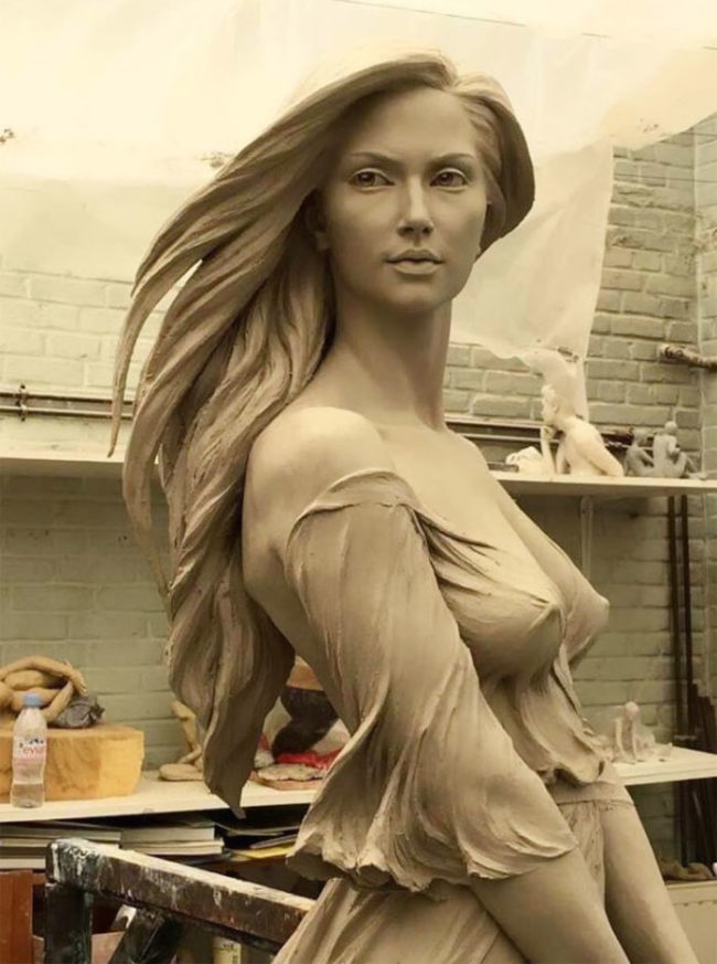 There she is, the beauty in question.