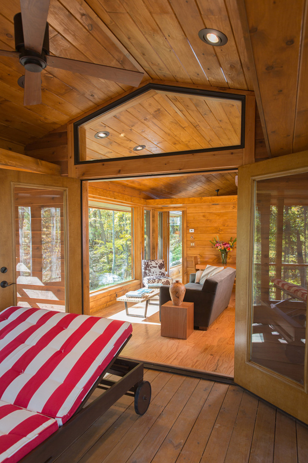 Not only is the cabin made of extremely high quality materials (featuring cedar lap siding, LED lighting, Energy Star appliances and much more), but you never know how small it is thanks to the brilliant design.
